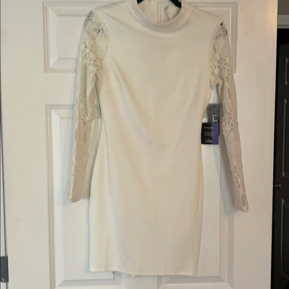 White Dress - Picture 4 of 4